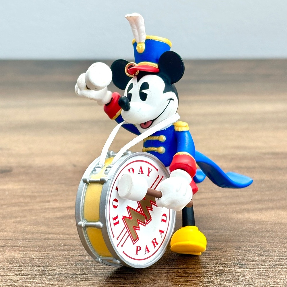 VINTAGE Hallmark Ornament Mickeys Holiday Parade 1 Bandleader Mickey Mouse 1997